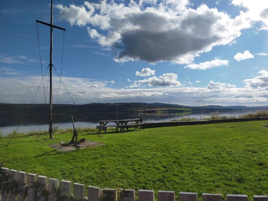 Spacious Sea View Home 5 Miles From Inverness North Kessock Exterior photo